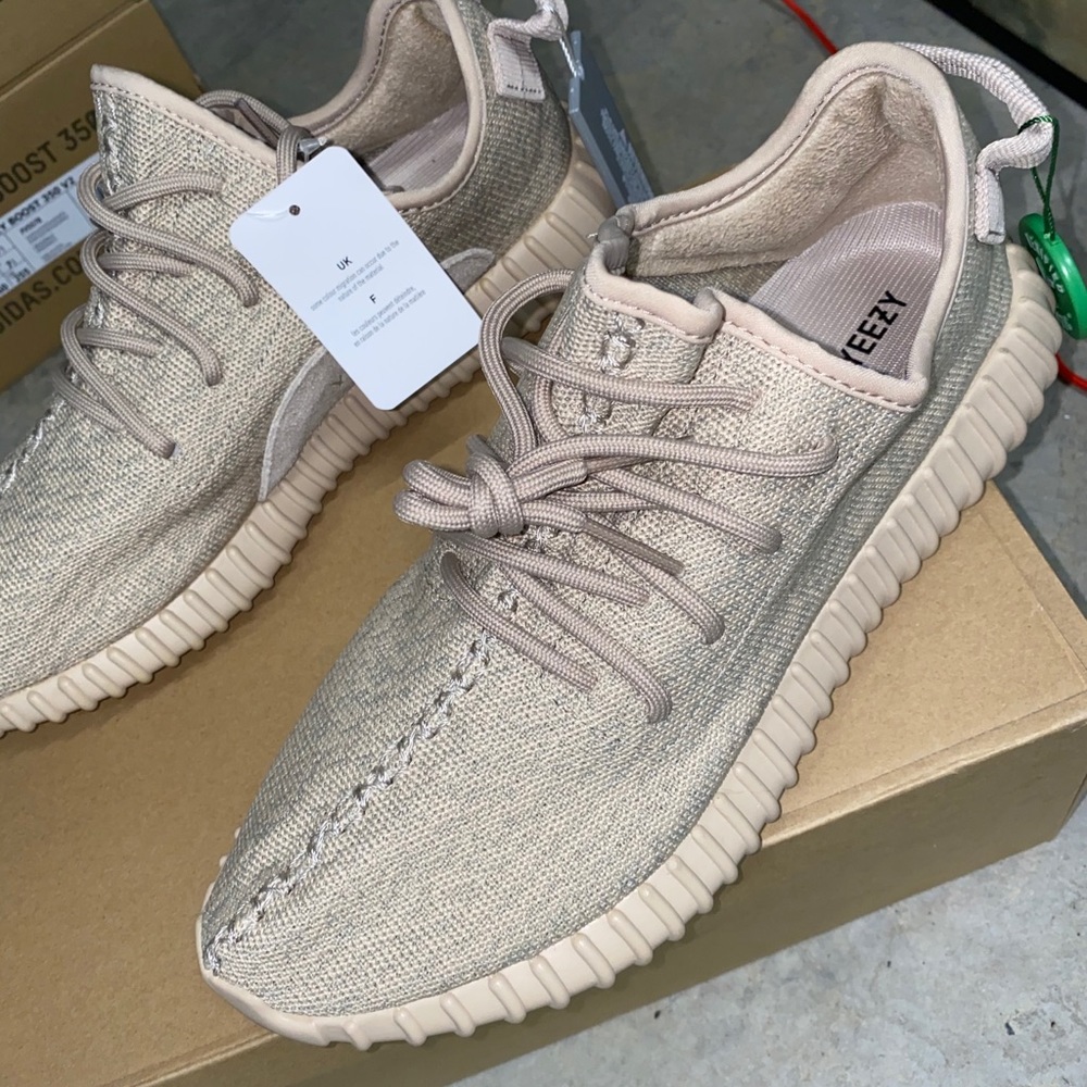 Brand new YEEZY 350 Boost Oxford Tan